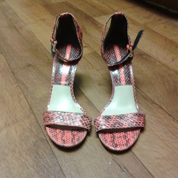 Michael Kors Shoes - EUC Michael Kors Red Snakeprint Heels SZ 7
